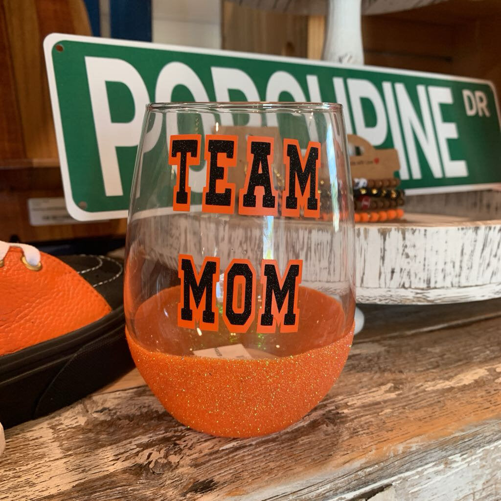 Springtown Team Mom Glitter Wine Glass