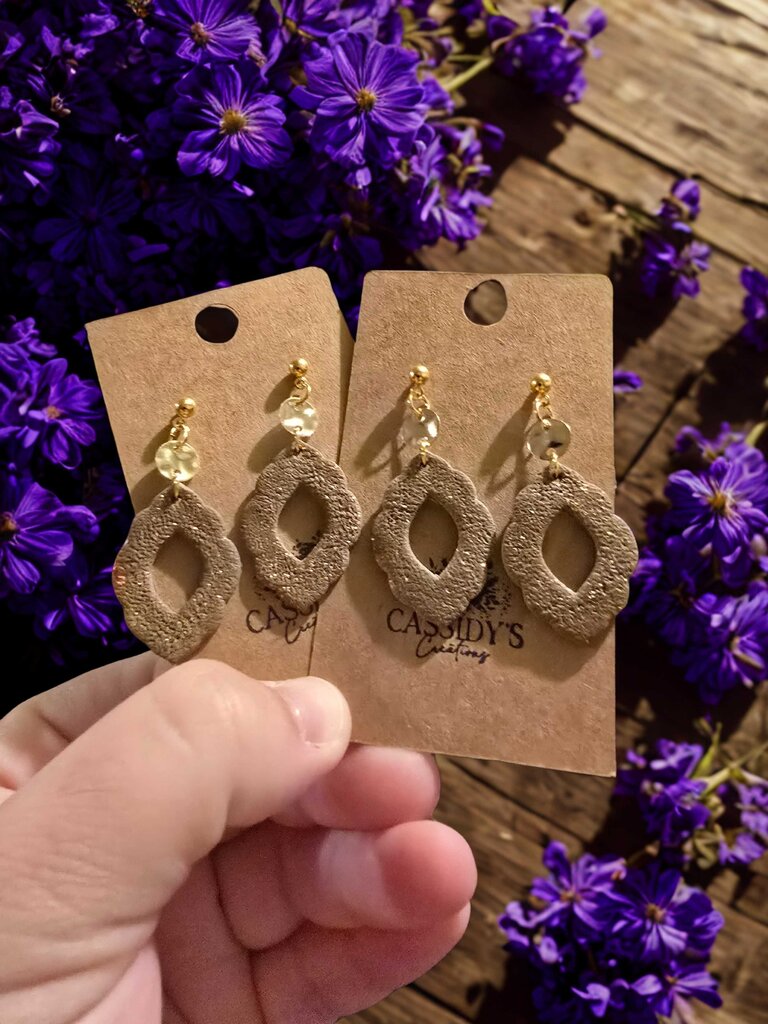 Neutral Dangles