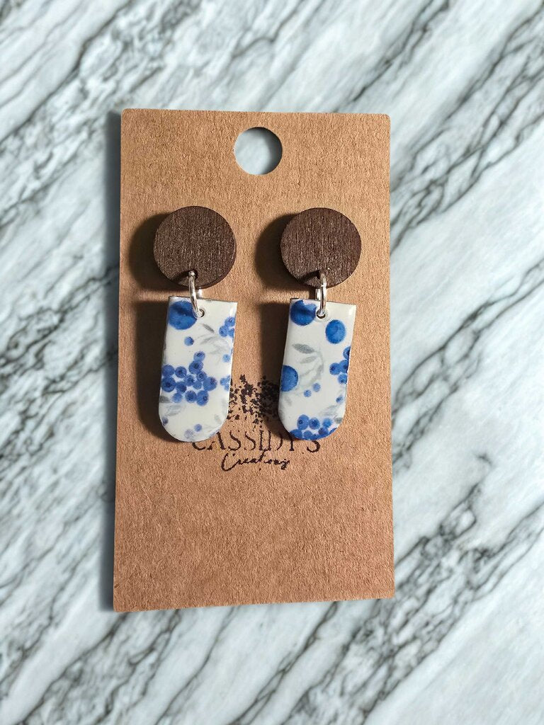 Blueberries Wooden Stud