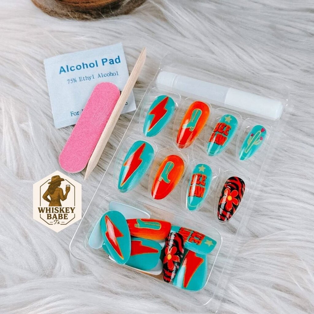 Cowgirl Up Glue on Nails