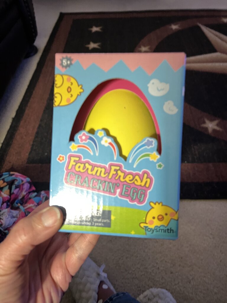 FARM FRESH CRACKIN EGG