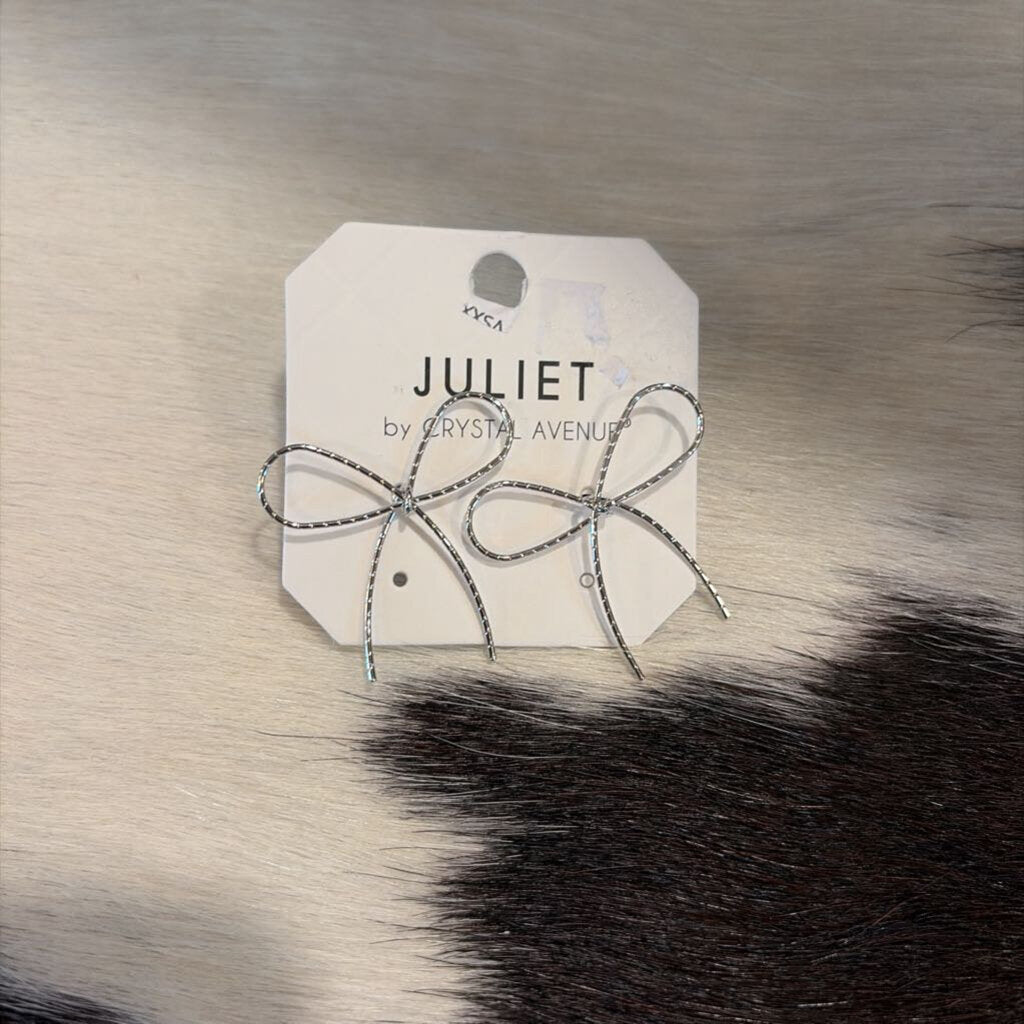 Wire Bow Stud Earrings