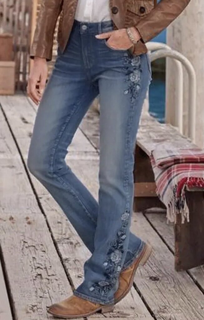 Vintage Floral Embroidered Flared Jeans