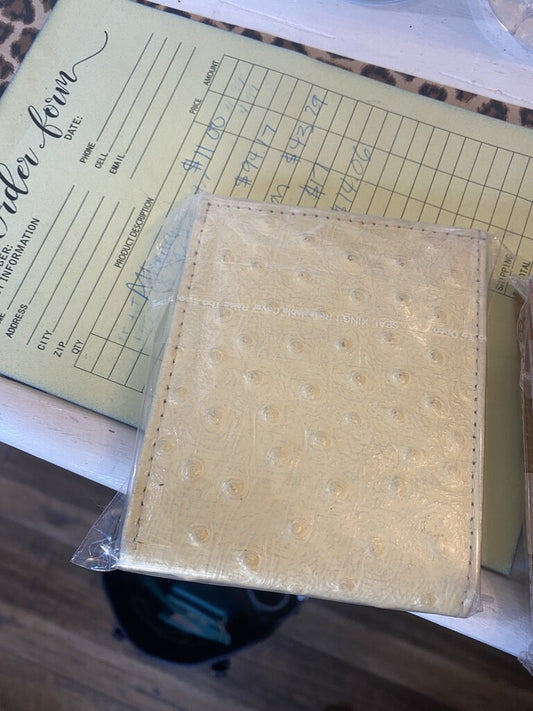 Uni-sex leather wallet