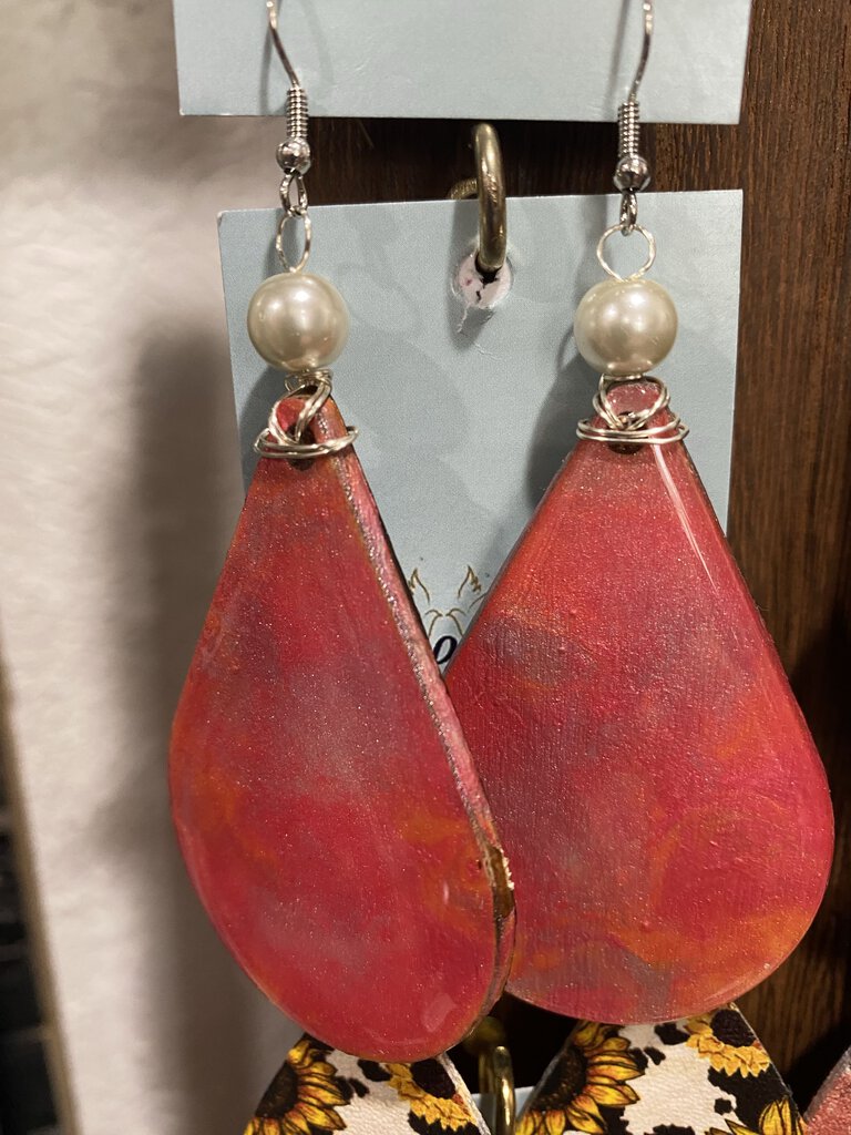 Wood Resin Earrings-Coral w/ Pearl