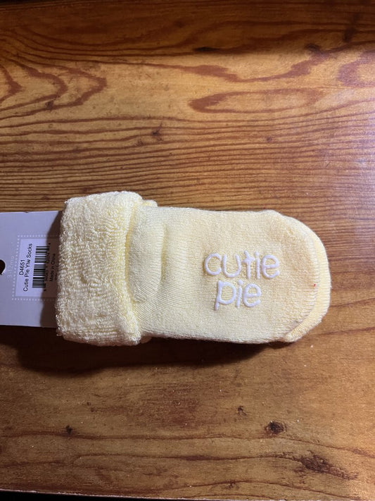 YELLOW SOCKS-CUTIE PIE