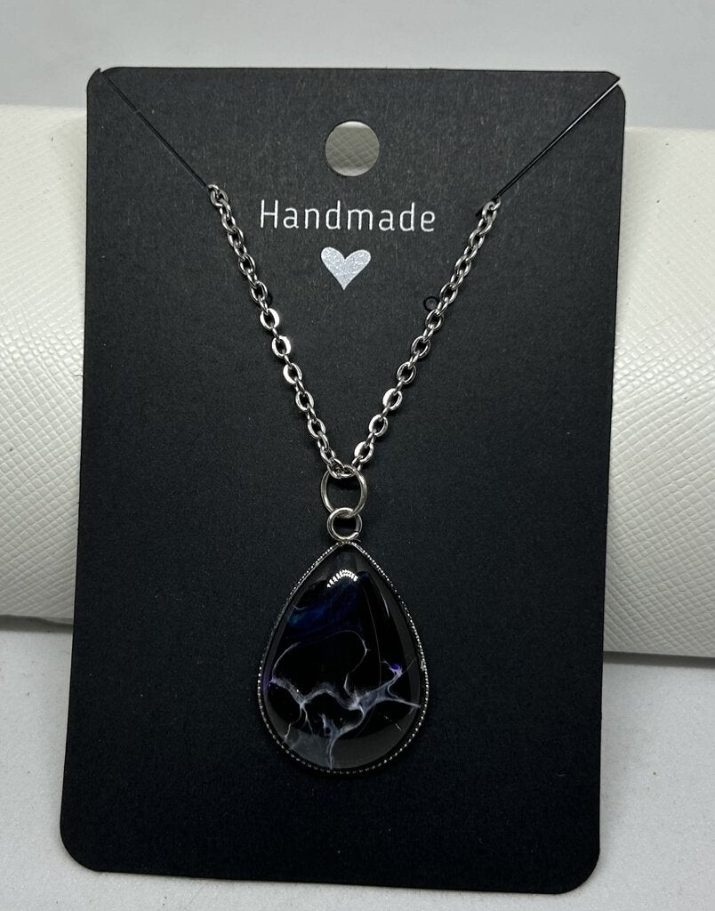 Teardrop Pendant Black