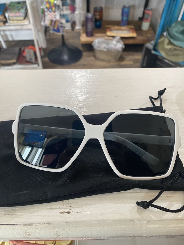 Sunglasses, White Black lens w/bag