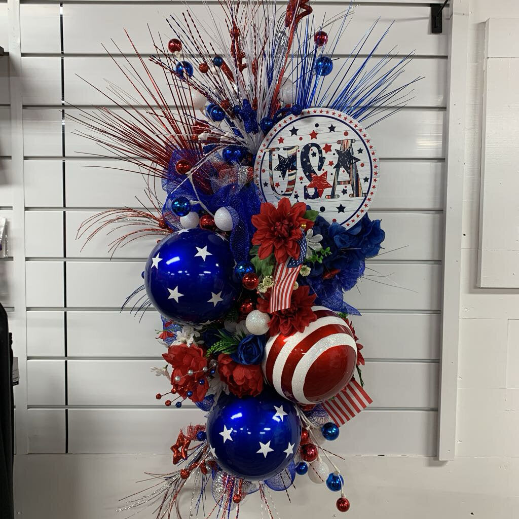 Patriotic USA Wreath