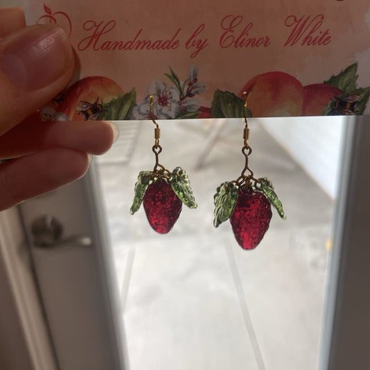 3 Leaf Strawberry w/ 24k hooked post