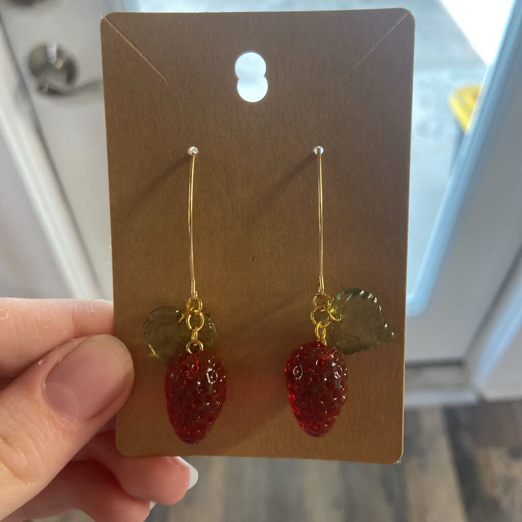 3 Leaf Strawberry w/ 24k hooked post