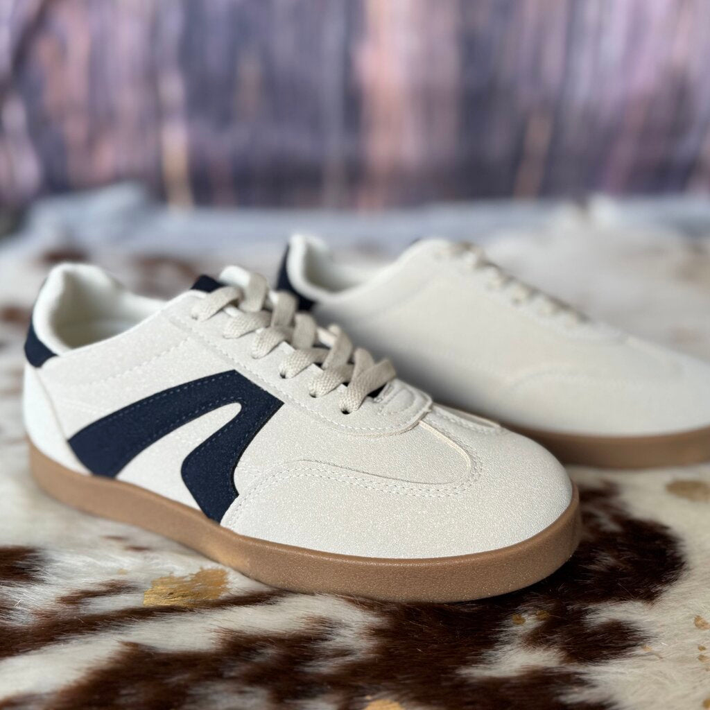 The Outrider Sneaker - 9