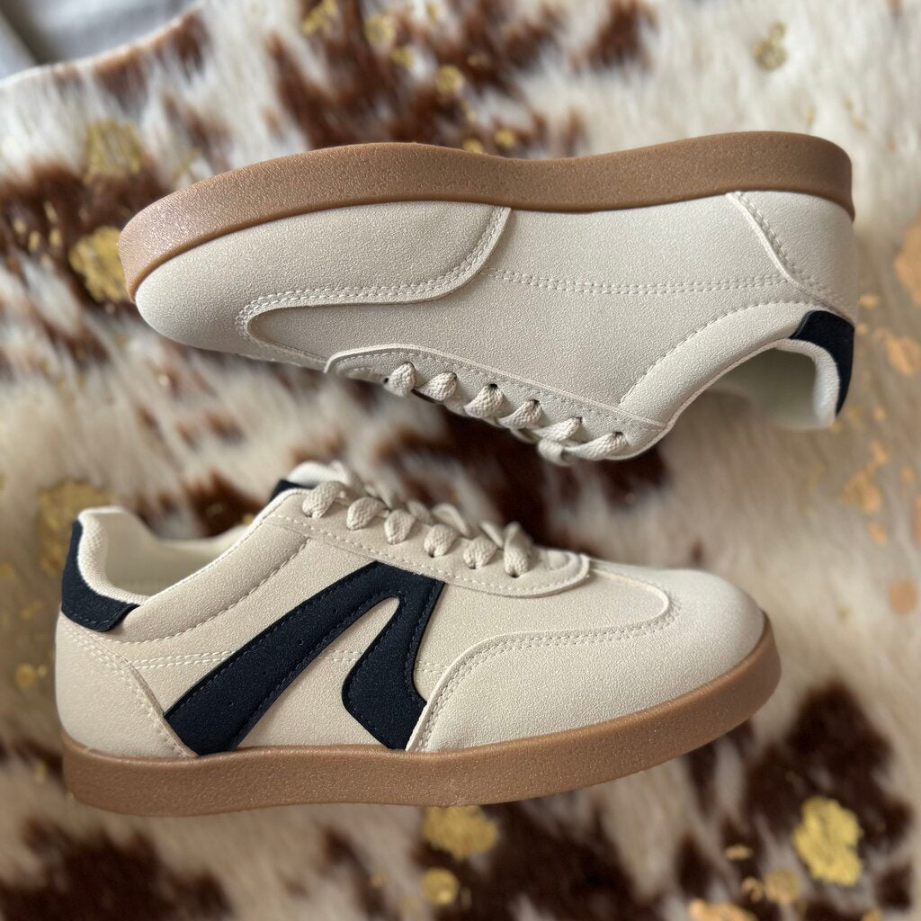 The Outrider Sneaker - 10