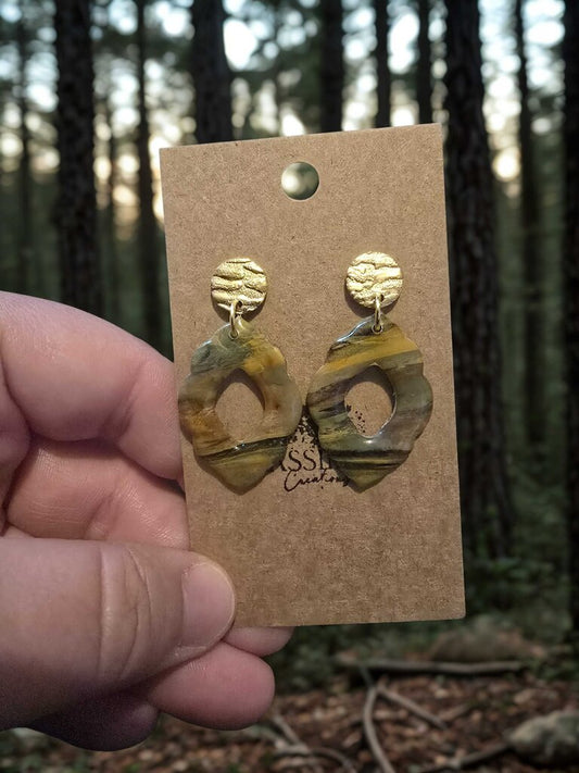 Natural Frame Dangle