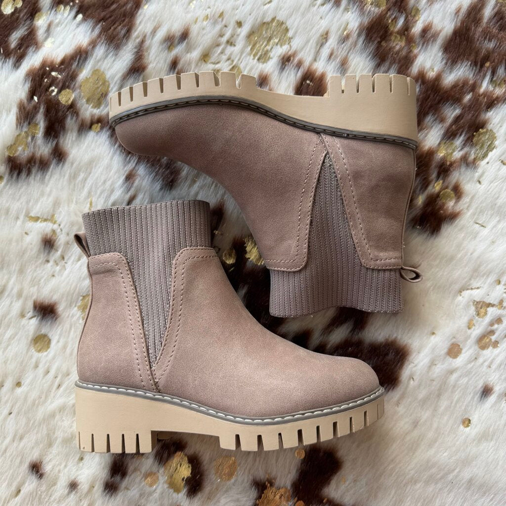 Magnolia Belle Boot 9.5