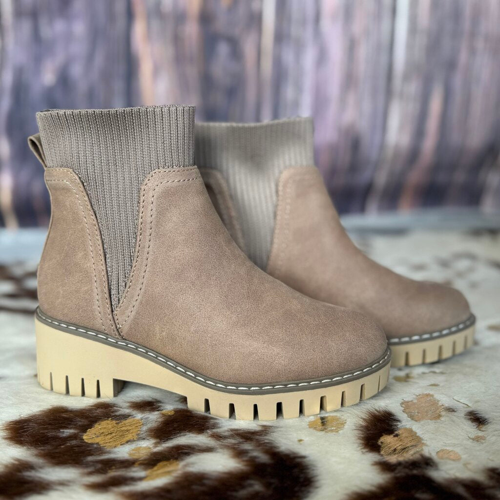 Magnolia Belle Boot 10