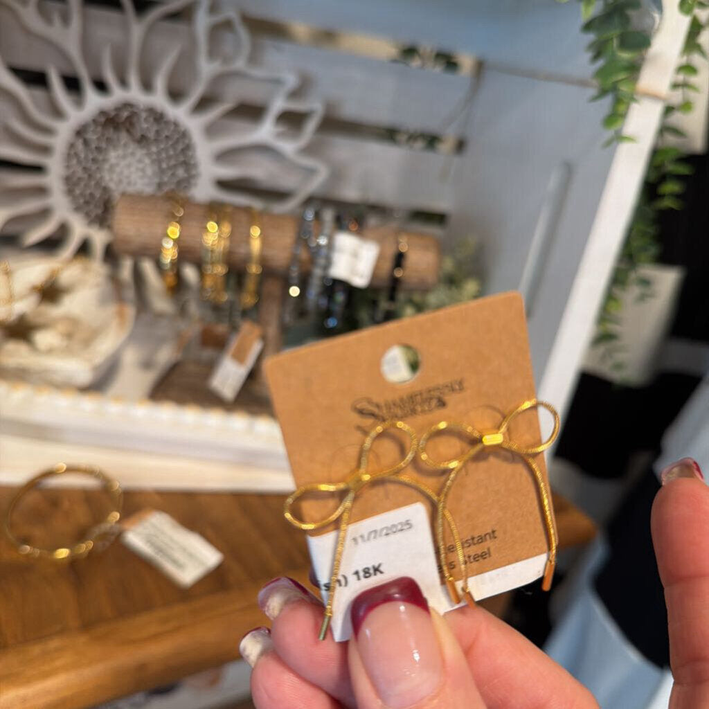 Gold Bow Earring (non tarnish)