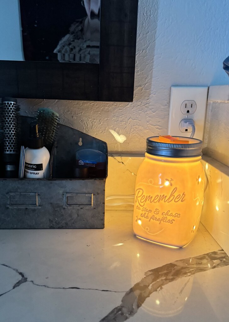 Wax Warmer Chasing Firefly's