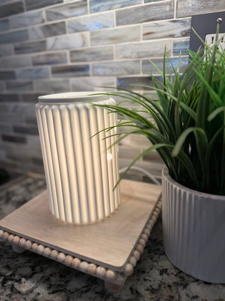 Wax Warmer: Fluted Glow