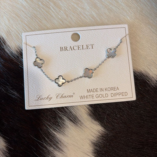 Clover Pearl Bracelet