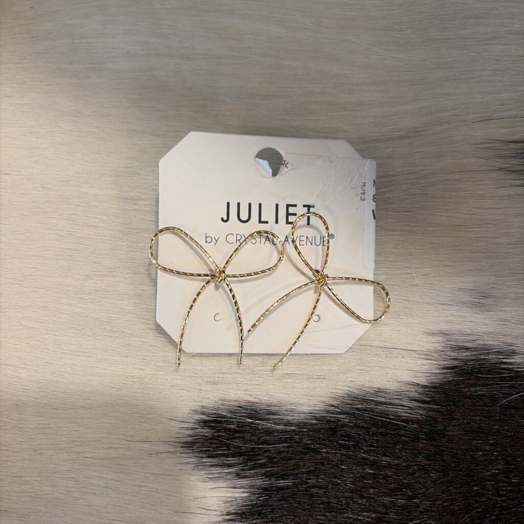 Wire Bow Stud Earrings