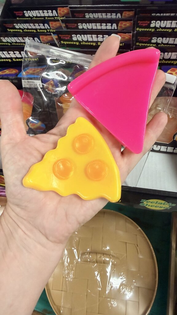 SQUISH - Sticky Pizza (peels apart)