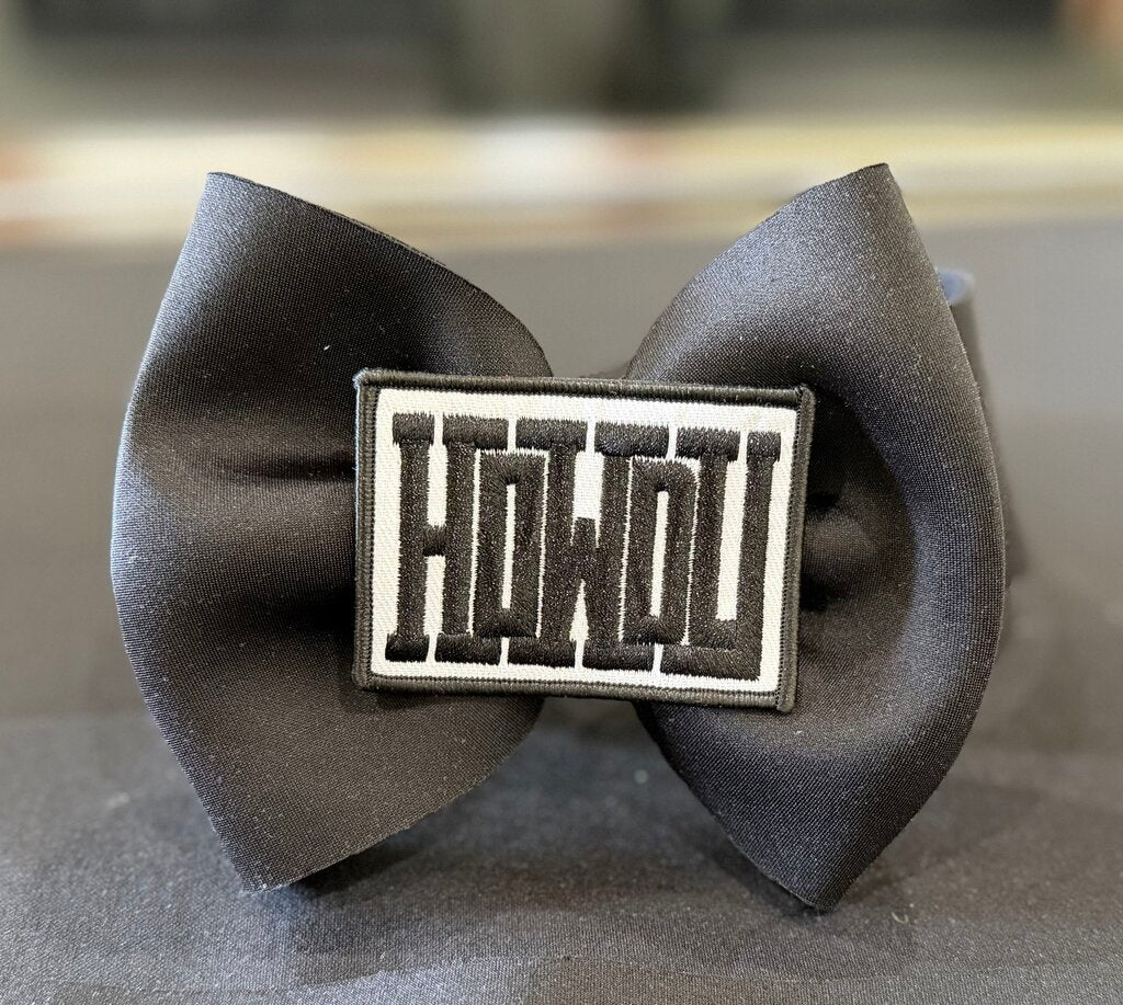 Black & white smiley headwrap chkrd bolt