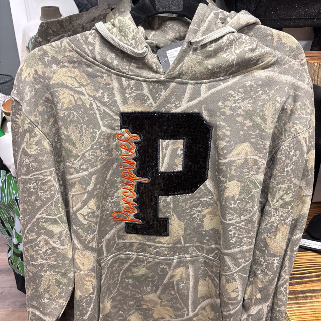 Independent camo hoodie wBlack sequin p and porcupines applique