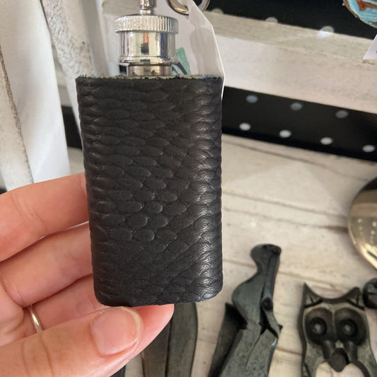 2oz leather flask keychain